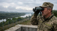 Психотерапія веслом: українець вижив у крижаній гонитві на Дністрі та попросив притулку у Молдові