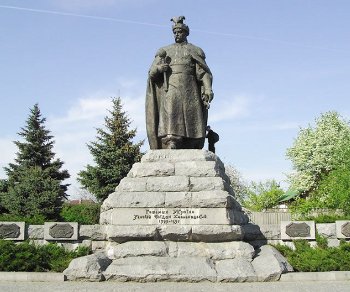 Памятник Богдану Хмельницкому — государственному деятелю, причастному к кардинальному повороту истории Восточной Европы 