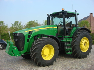 купить трактор John Deere