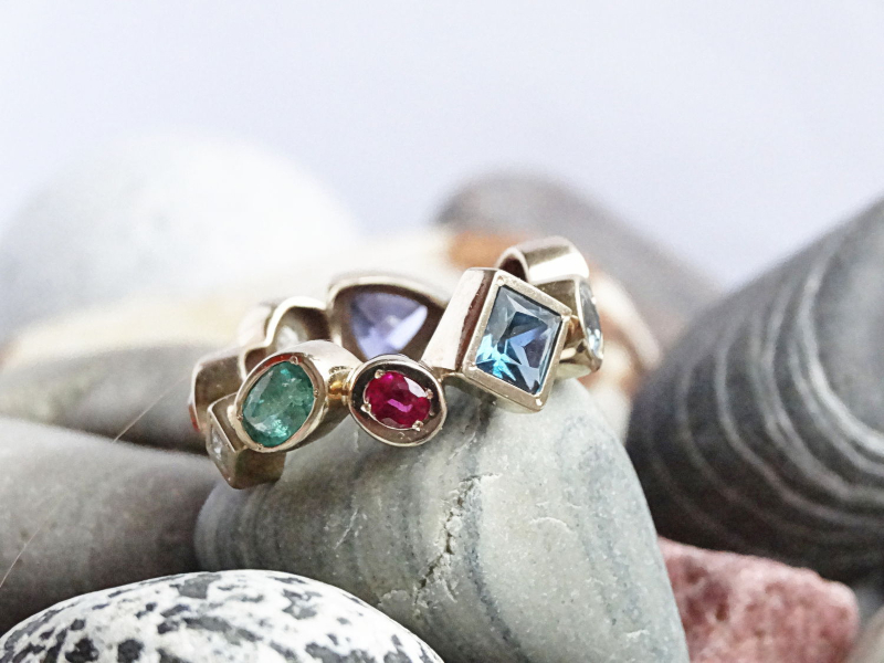 coloured gemstone rings uk