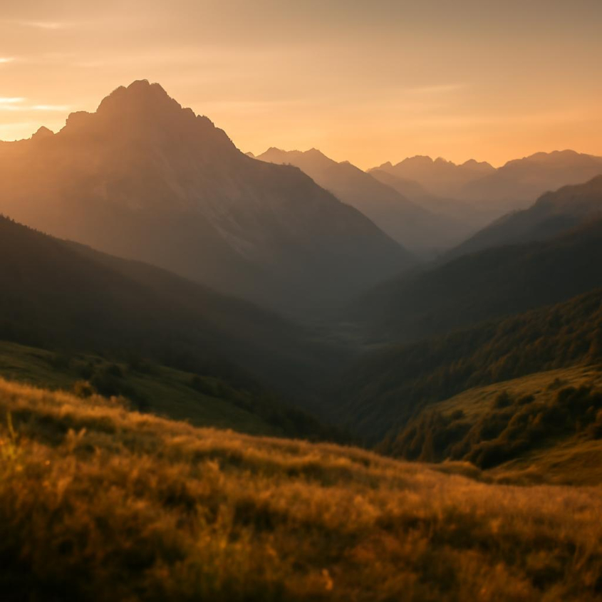Горные пейзажи Архыза на рассвете